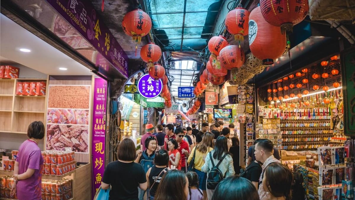 Unveiling the Art of Shopping Tourism and a Comprehensive Guide for Savvy Travelers